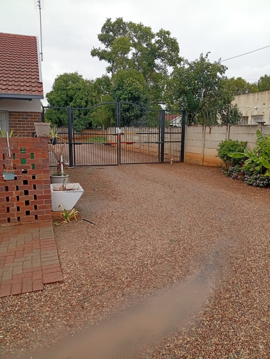 2 Bedroom Property for Sale in Meiringspark North West